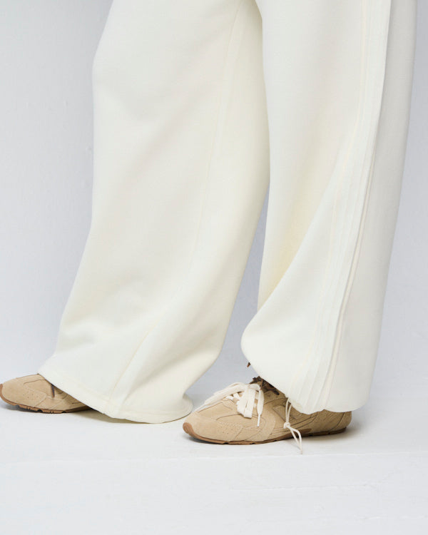 CONJUNTO DEPORTIVO CREMA