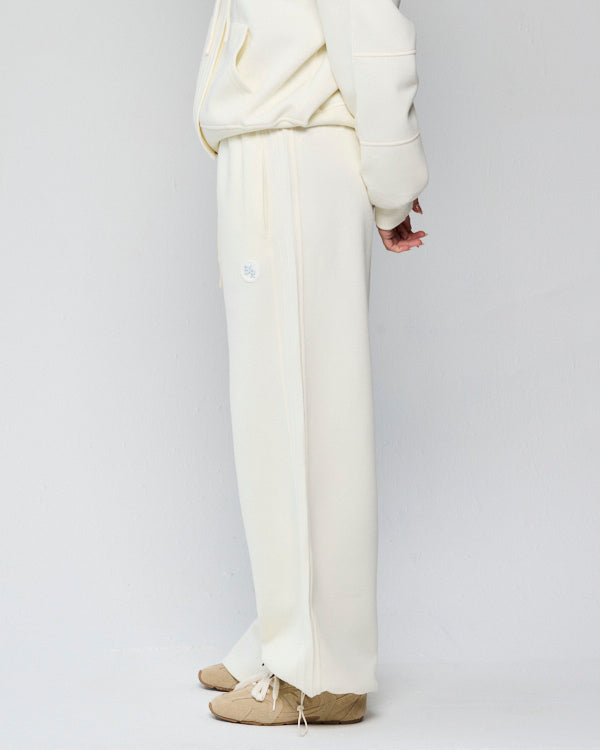 CONJUNTO DEPORTIVO CREMA