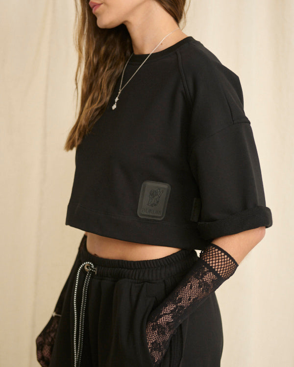 CAMISETA SEMI OVERSIZED BORDADA BUKURI