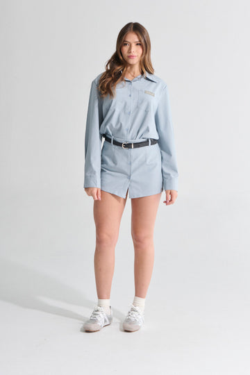 Conjunto camisa manga larga azul con tonos grises