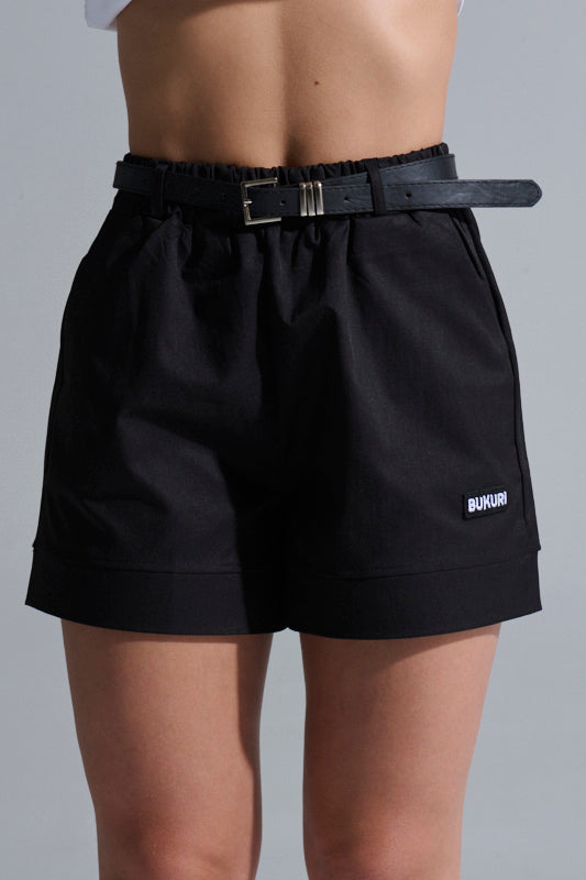 Short negro strecht con cinturón