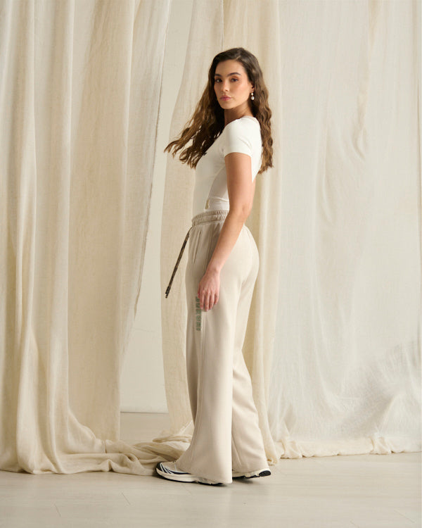 JOGGER PANTALÓN BOTA RECTA BEIGE