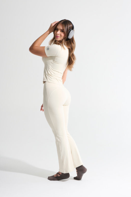 CONJUNTO PANTALÓN BOTA RECTA BEIGE CLARO