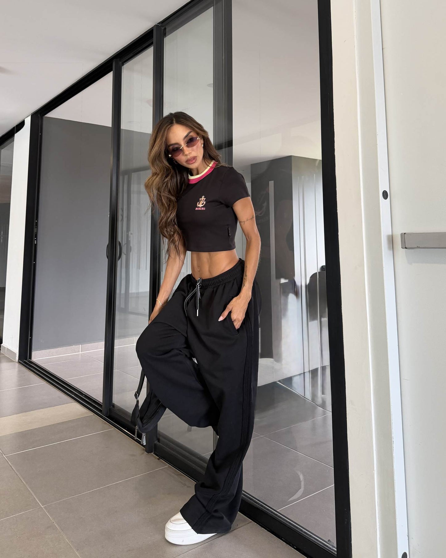 JOGGER BORDADO BK