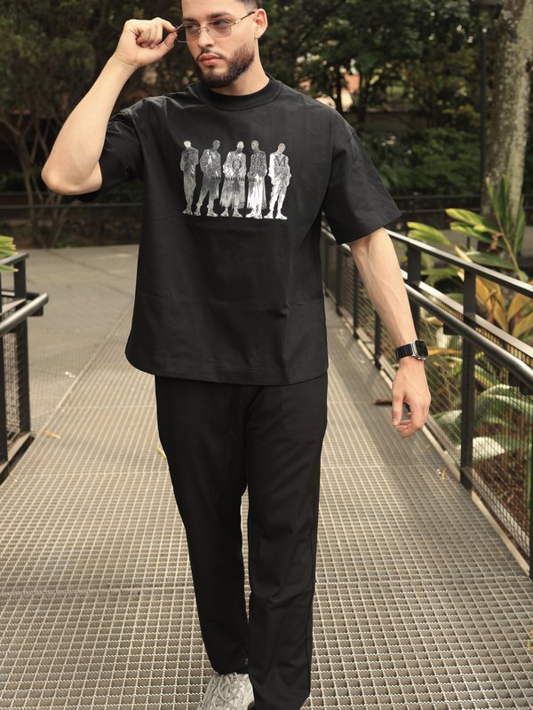Camiseta Oversize Negra GLOOM